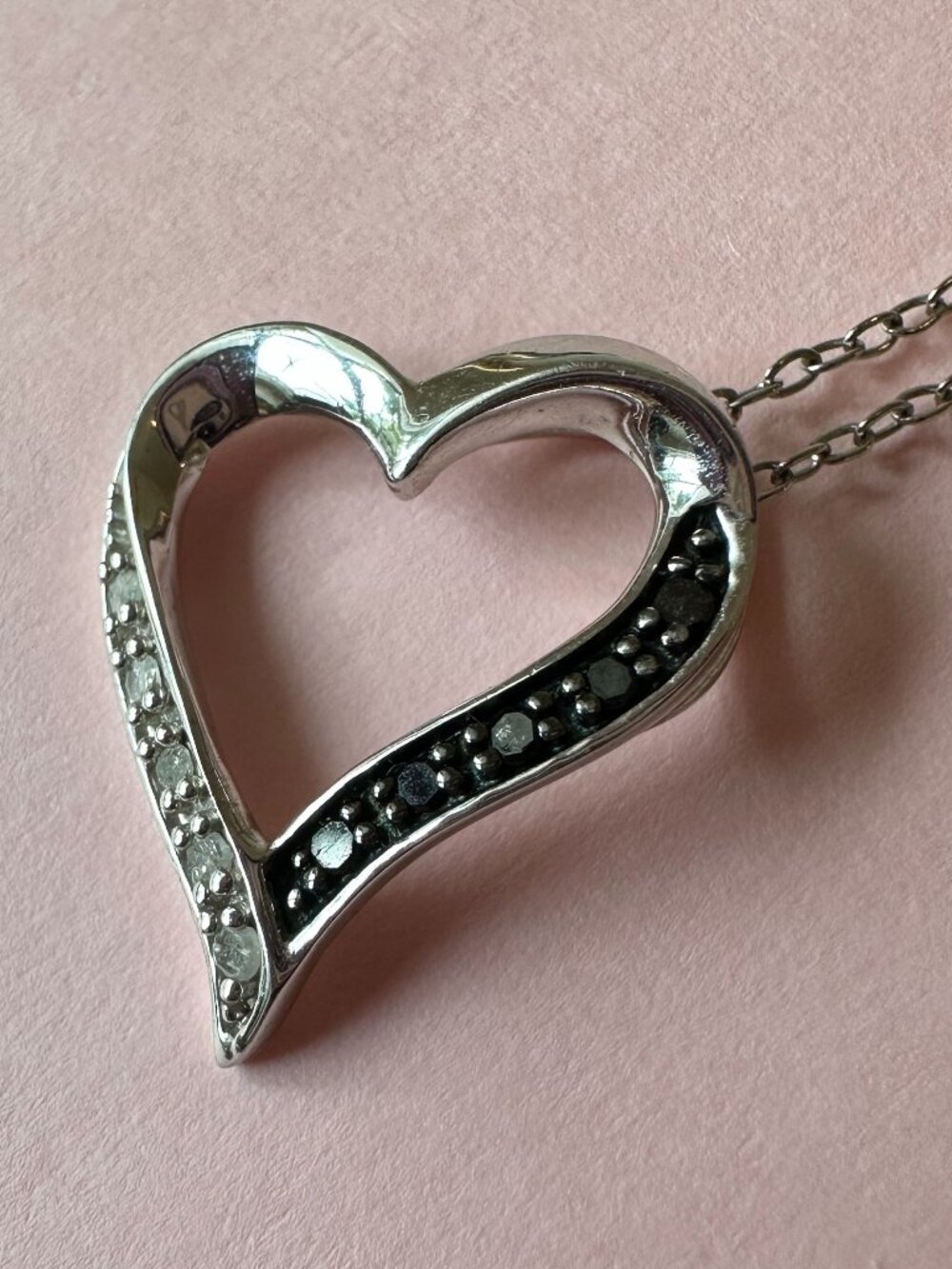Macy’s 925 Sterling Silver Black & White Diamond Open Heart Necklace 18”
